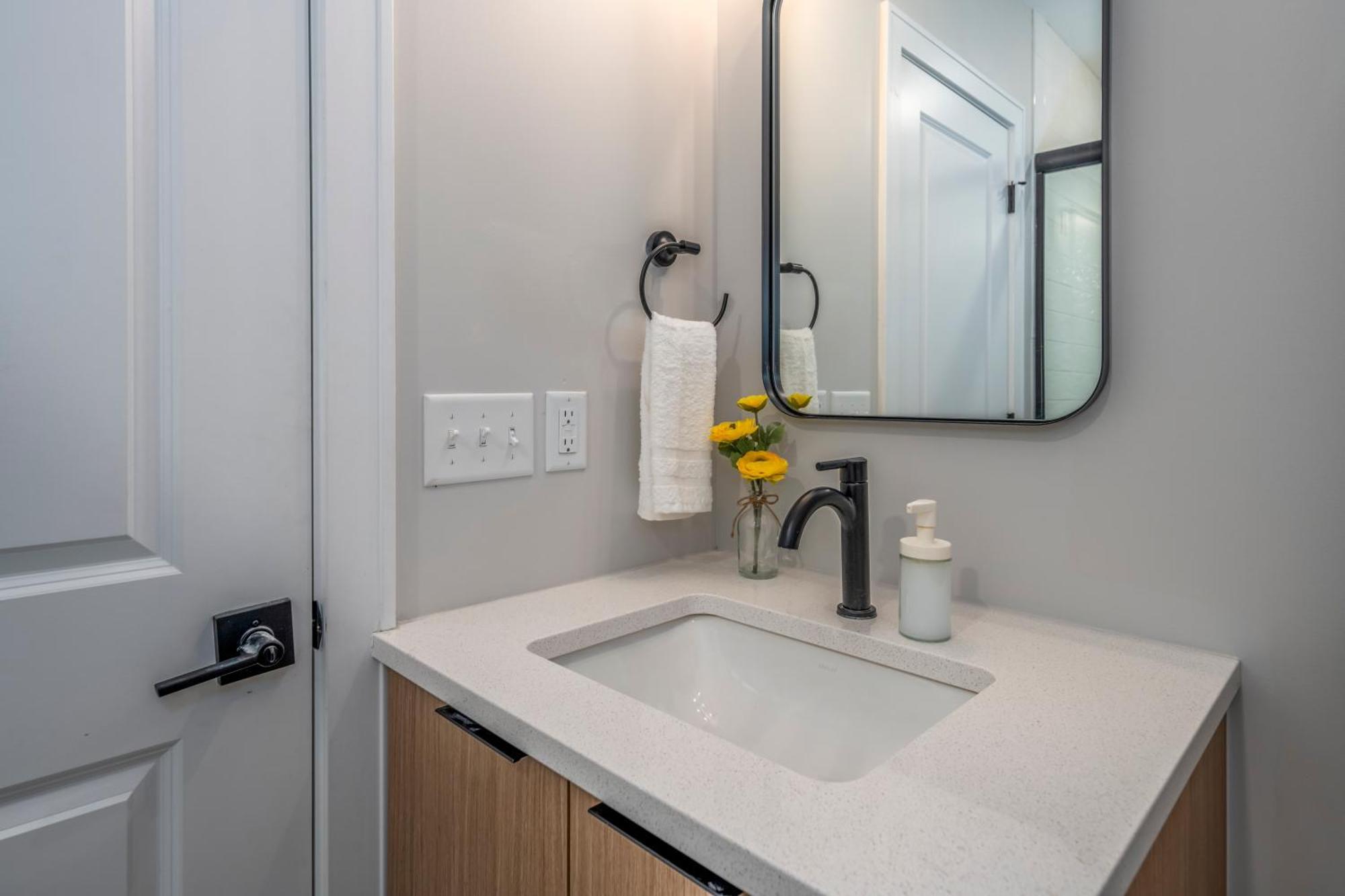 Prime Otr, 3 Lux Queen Beds, Two 55In Tvs, Steps To Tql, Findlay Market, Light Rail, Fast Wifi Cincinnati Buitenkant foto