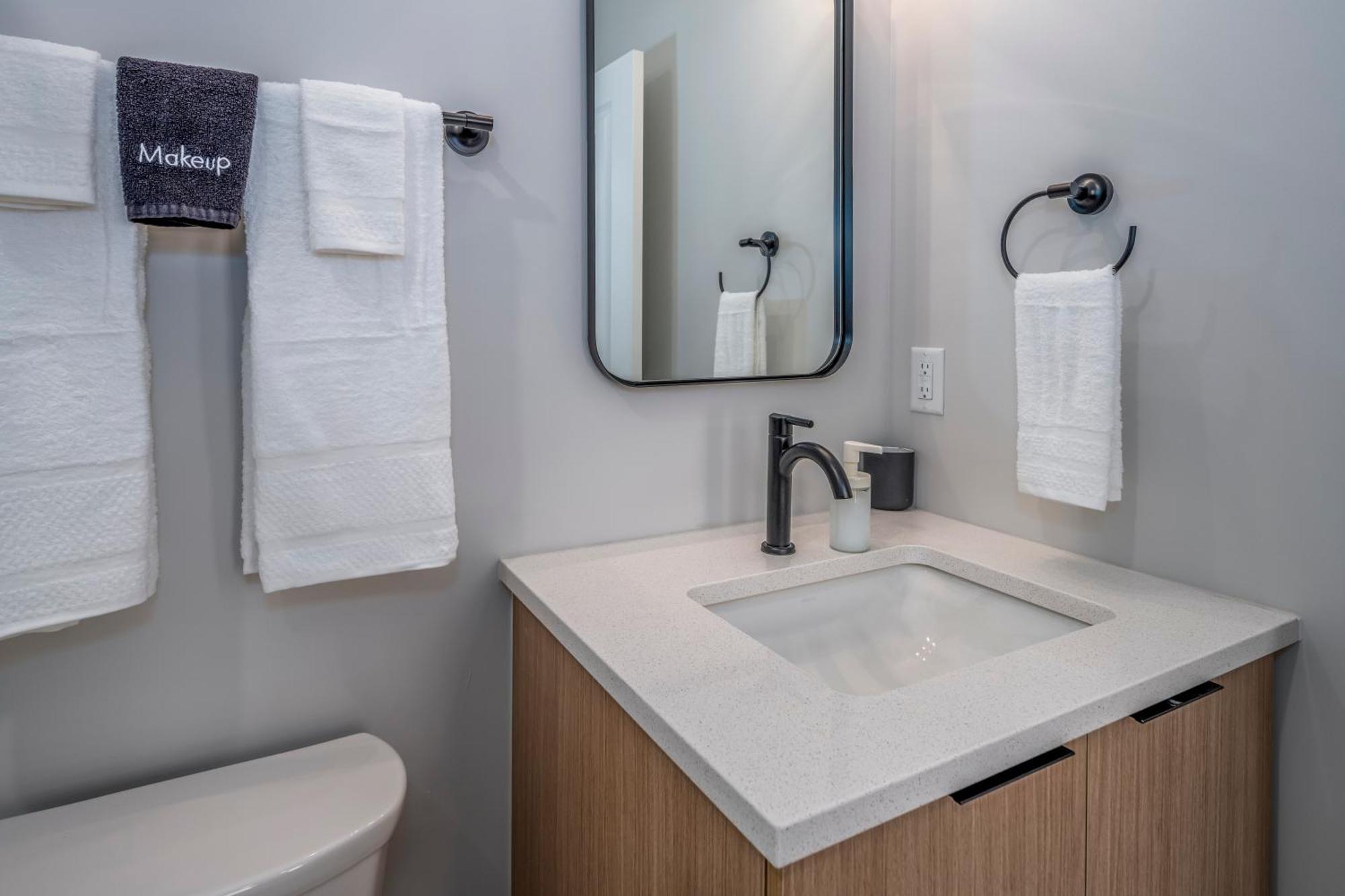 Prime Otr, 3 Lux Queen Beds, Two 55In Tvs, Steps To Tql, Findlay Market, Light Rail, Fast Wifi Cincinnati Buitenkant foto